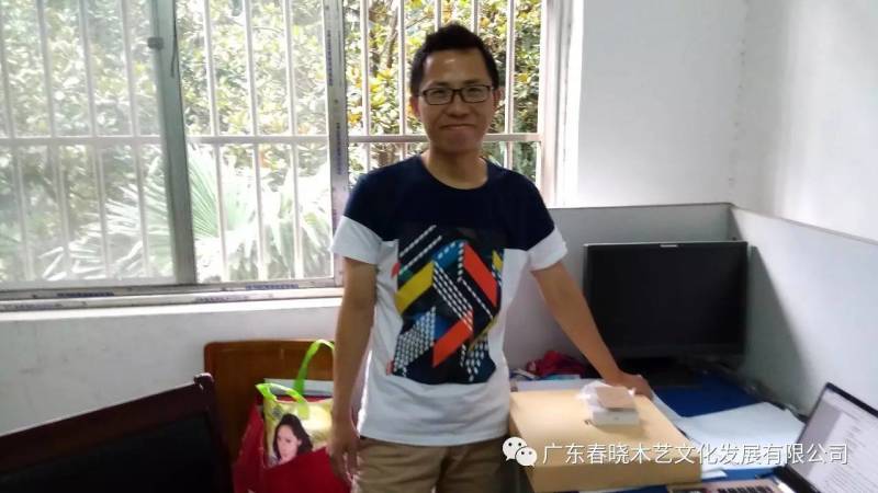 促進校企合作，傳遞紅木雅韻——第一屆“楚風木韻”家具創(chuàng)意設(shè)計大賽圓滿落(圖5)