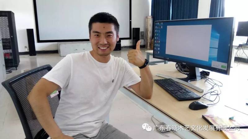 促進校企合作，傳遞紅木雅韻——第一屆“楚風木韻”家具創(chuàng)意設(shè)計大賽圓滿落(圖7)