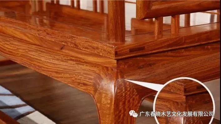 大紅酸枝之后，紅木市場(chǎng)主流當(dāng)屬血檀與緬花(圖6)