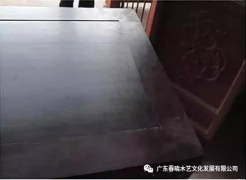 老紅木家具的修復(fù)過程，一經(jīng)修復(fù)煥然一新(圖17)